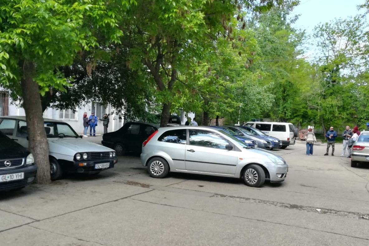 Găsit mort în casă, de executorii veniţi să-l evacueze