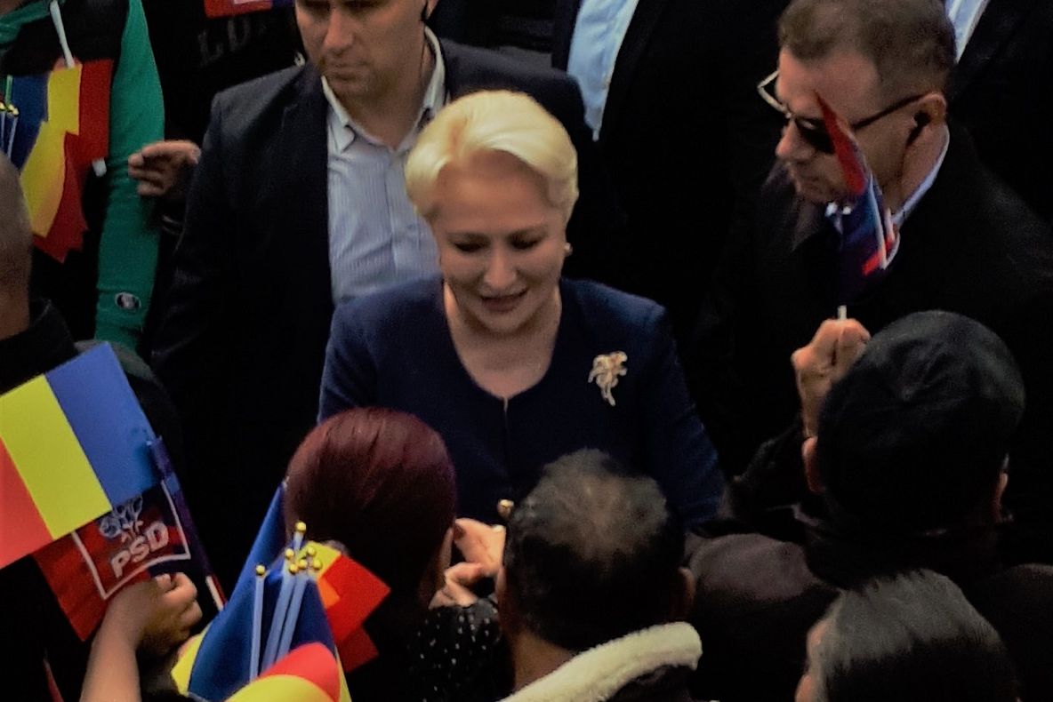 Jandarmi din alte judeţe, veniţi la Galaţi să-i apere pe Dragnea şi Dăncilă