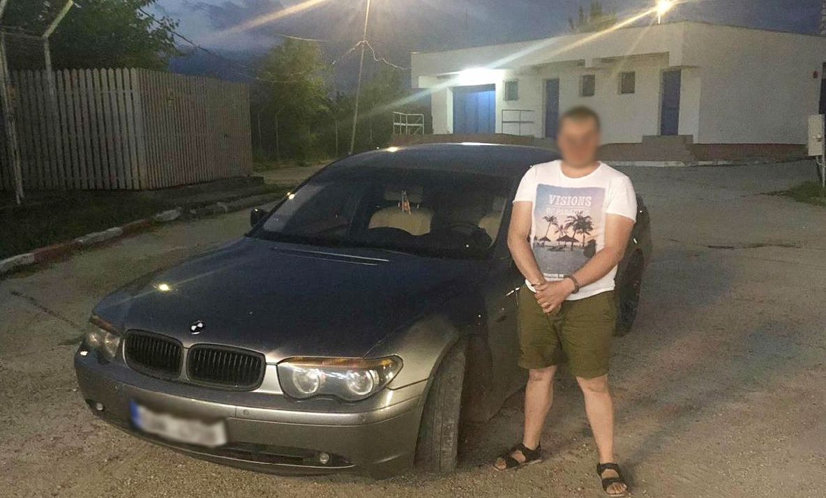 Un cetăţean român căutat în Franţa, depistat la vama Oancea