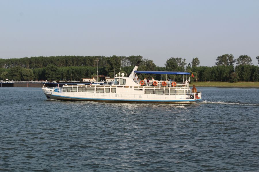 Gălăţenii vor putea merge iar în minicroaziere pe Dunăre, de ziua fluviului