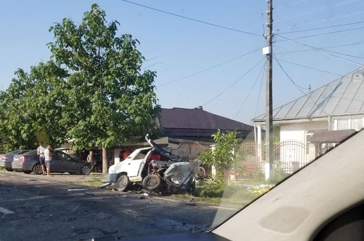 Un poliţist gălăţean a provocat un accident cu doi morţi la Drăgăneşti