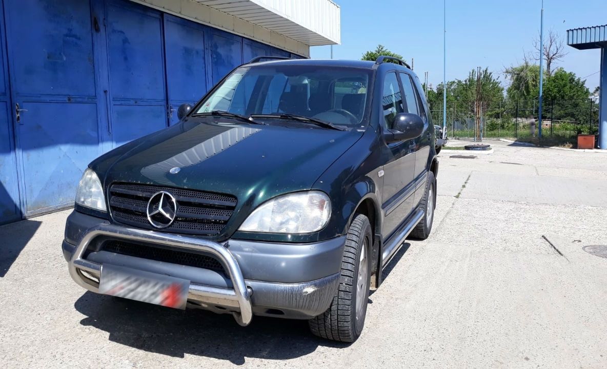 Autoturism radiat din circulaţie, depistat în trafic la Măstăcani