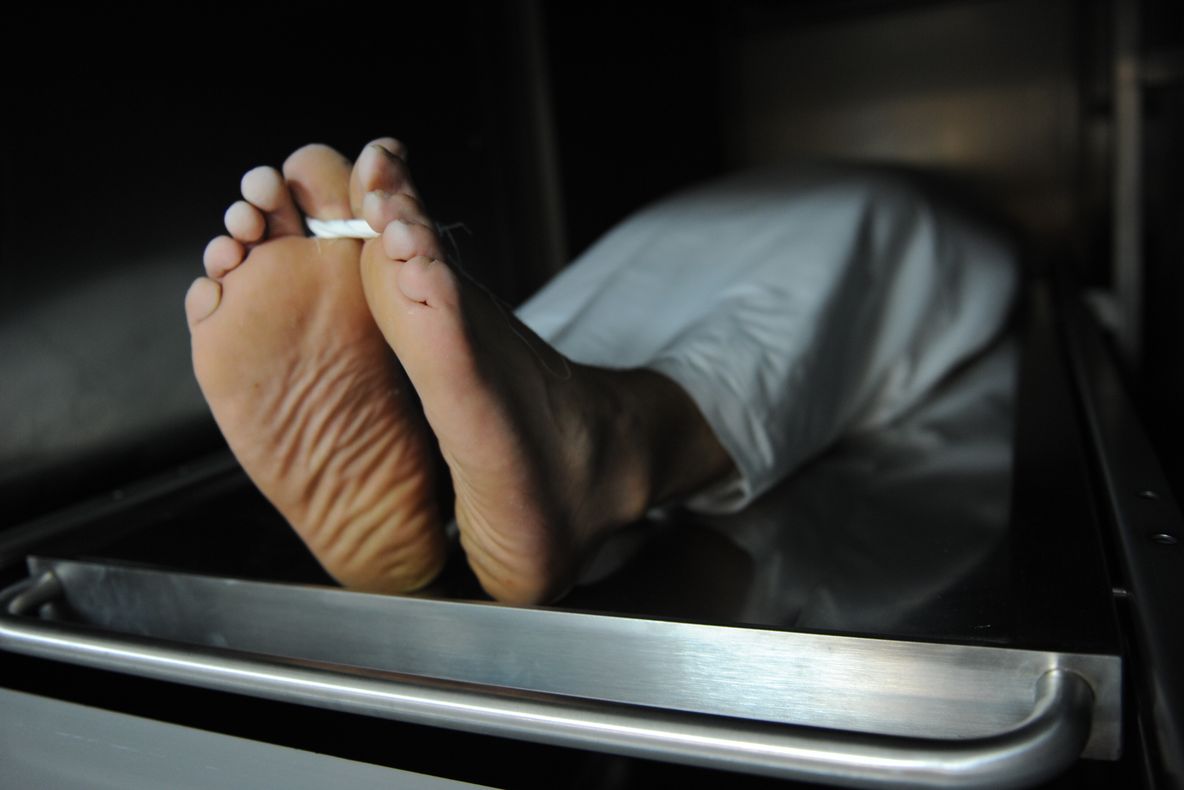 Şi-a ţinut mama moartă în casă timp de patru luni, pentru a-i încasa pensia