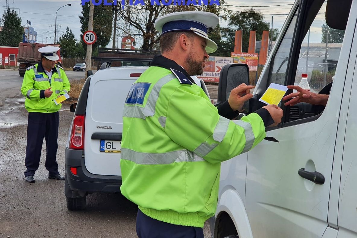 Şoferii gălăţeni, informaţi în trafic despre modificările legislaţiei rutiere