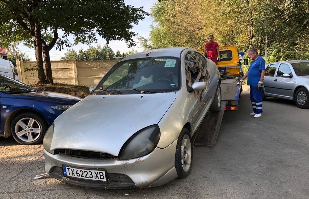 O nouă campanie de ridicare a maşinilor abandonate pe străzile Galaţiului