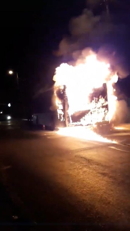 Un autobuz al Transurb a luat foc în Bariera Traian