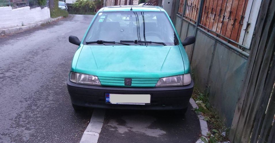 Venit să-şi apere fiul, tatăl s-a ales cu două dosare penale