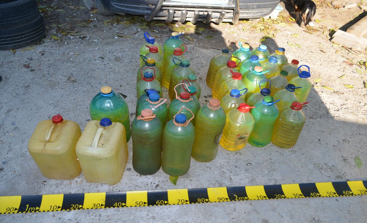 Contrabandist de motorină şi ţigări, descoperit la Galaţi