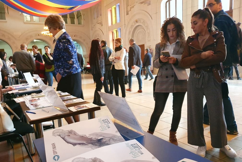 Tinerii gălăţeni, puţin interesaţi de Bursa locurilor de muncă