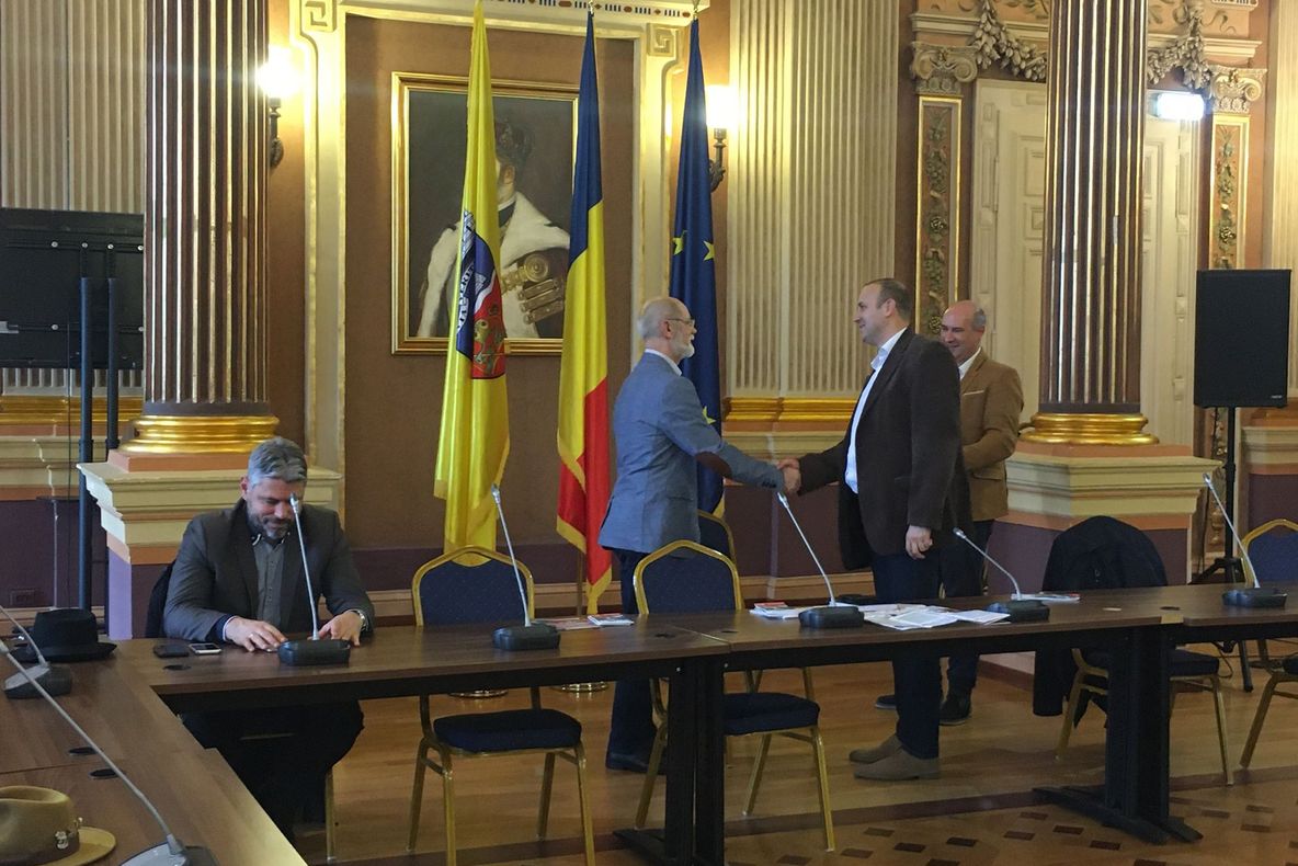 Poliţiştii au făcut raiduri în trenuri şi la centrele de vânzare fier vechi