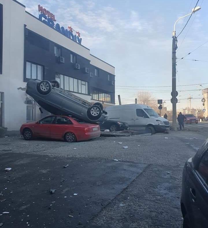 (VIDEO) Explozie la o spălătorie auto