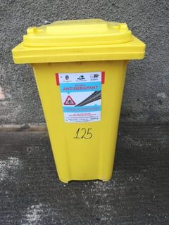 Una din pubelele de sare vândută cu 20 de lei