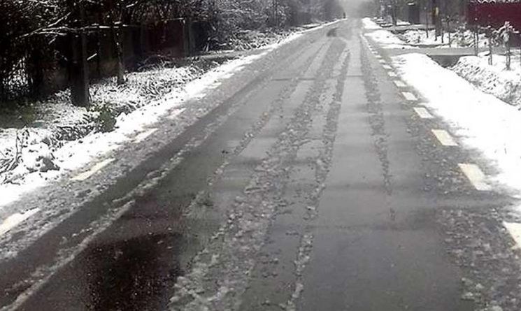 112 tone de material antiderapant pe străzile din Galați