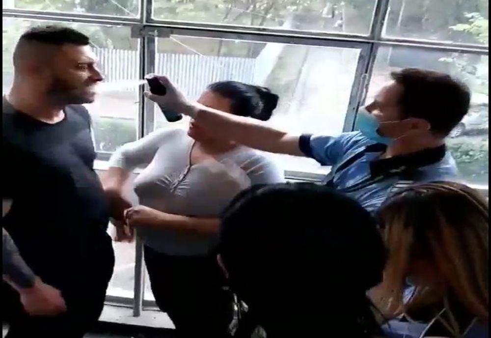 Scandal finalizat cu spray lacrimogen - video în articol
