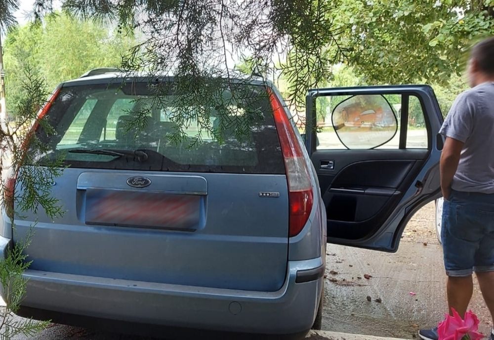 Mașina nu mai avea autorizație de circulație provizorie, așa că acum este cercetat de Poliție