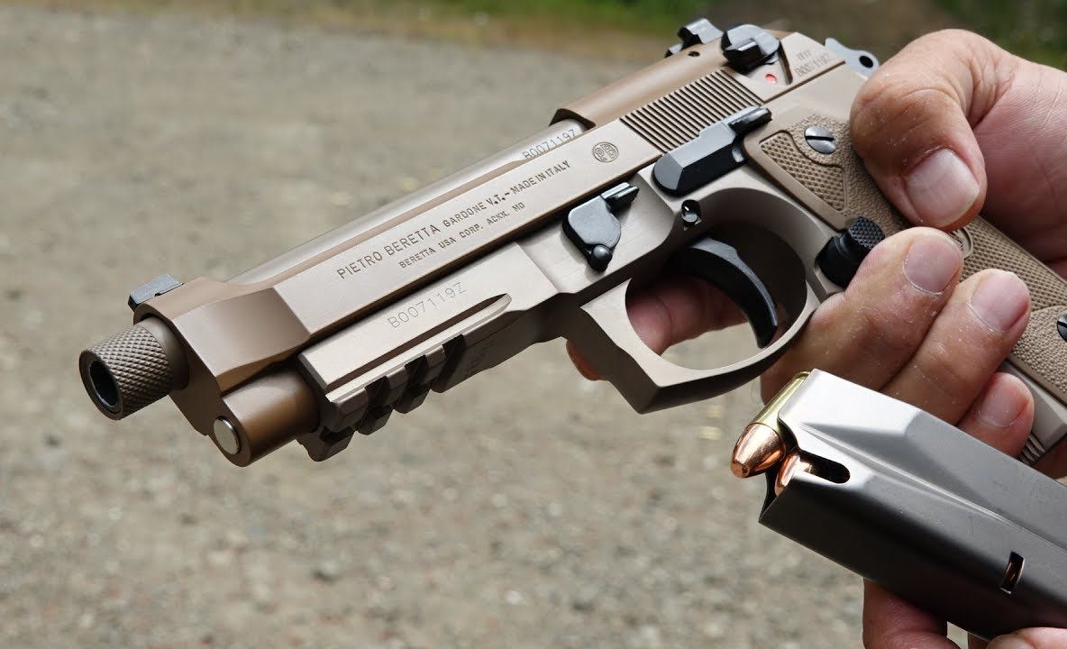 Pistoalele Beretta vor înlocui tradiționalele Carpați