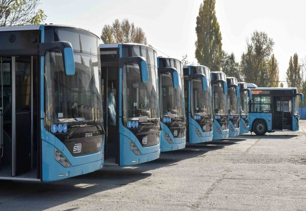 Care este programul noilor autobuze destinate elevilor?