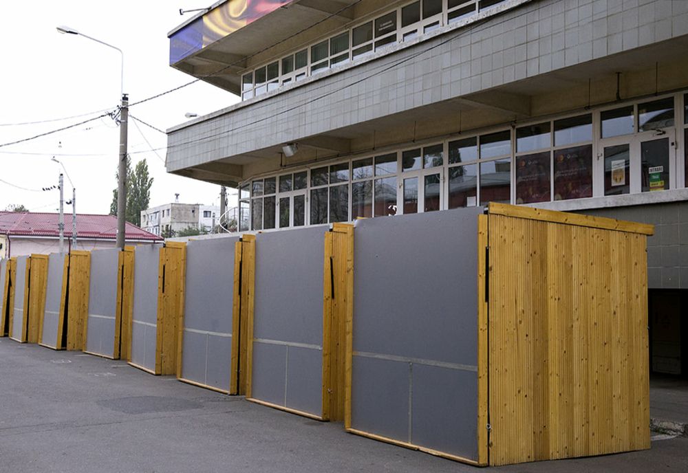 Comerciații gălățeni pot beneficia de căsuțe pentru a-și continua activitatea comercială