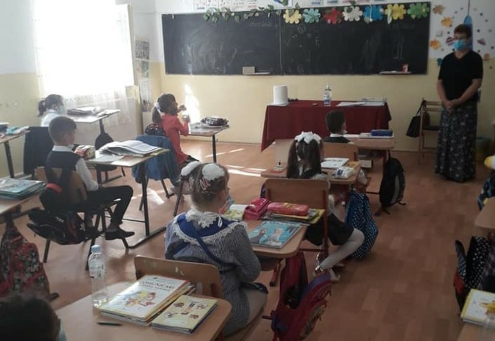 De luni intră în vigoare Hotărârea CJSU de schimbare a scenariilor pentru şcolile din 21 de localităţi gălăţene