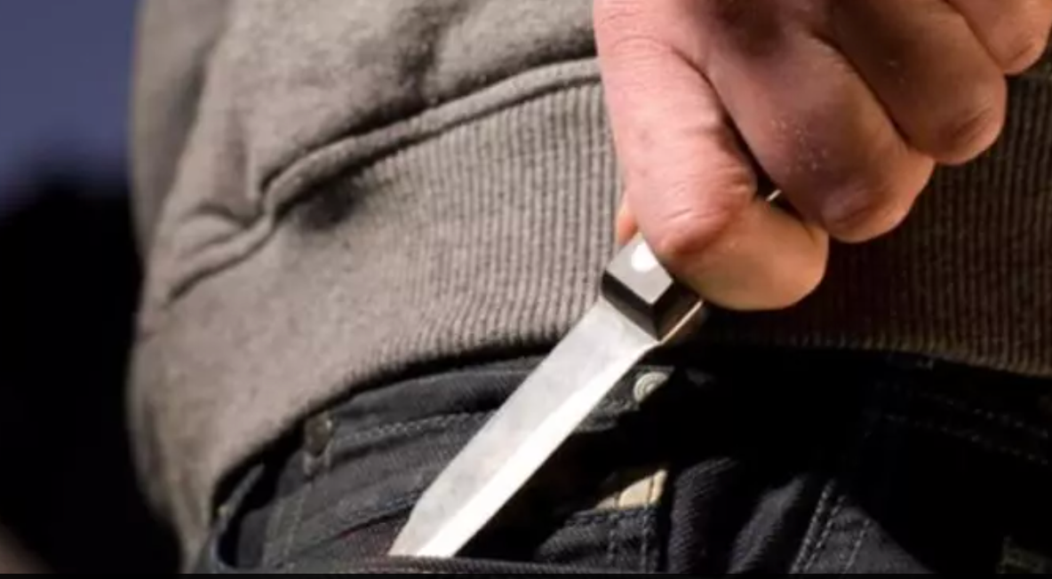 Bărbat înjunghiat MORTAL în plină stradă, la Galați