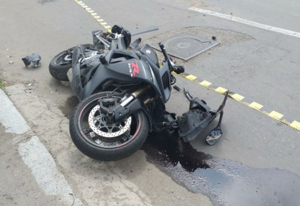 Motociclist accidentat pe strada Traian 
