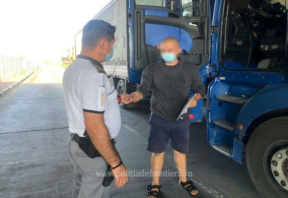 Document fals descoperit la controlul de frontieră  