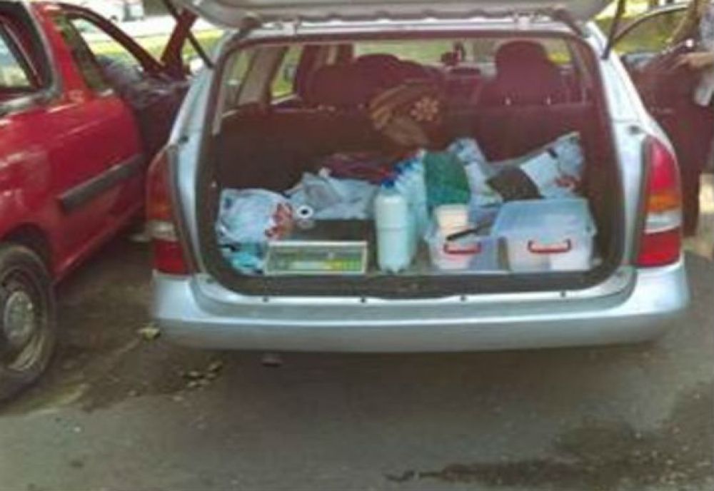 Amendat de Poliția locală pentru că vindea produse lactate direct din portbagajul autoturismului
