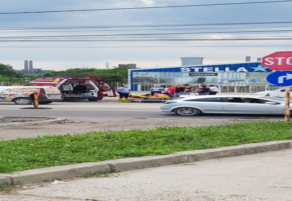 Minoră de 12 ani accidentată în timp ce traversa strada printr-un loc nemarcat