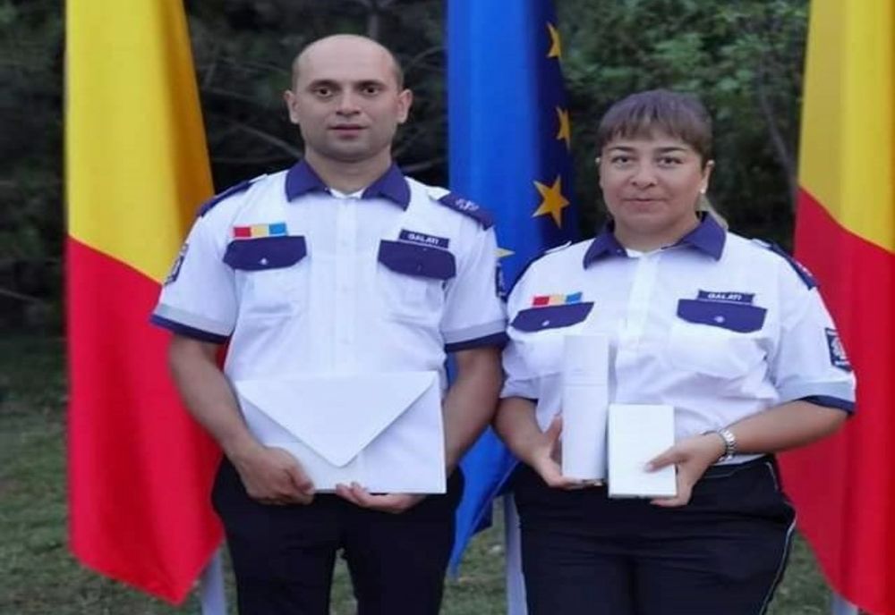 Un medic și un asistent medical de la SAJ galați decorați de președintele Iohannis