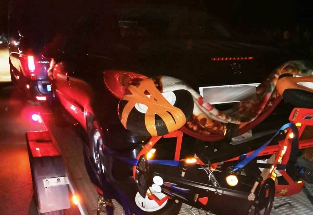 I-a împrumutat mașina și s-au ales amândoi cu dosare penale