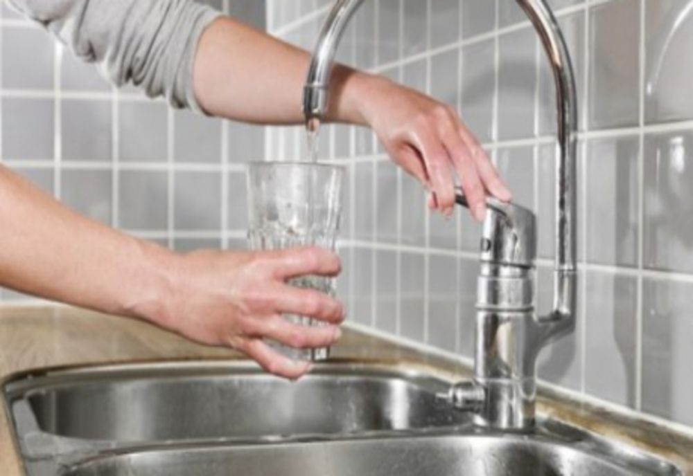 APA CANAL SA Galați furnizeză apă potabilă cu program în 6 localități din județ