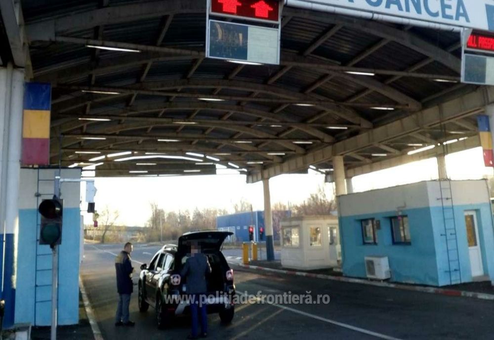 Permis de conducere fals procurat contra sumei de 1500 de euro