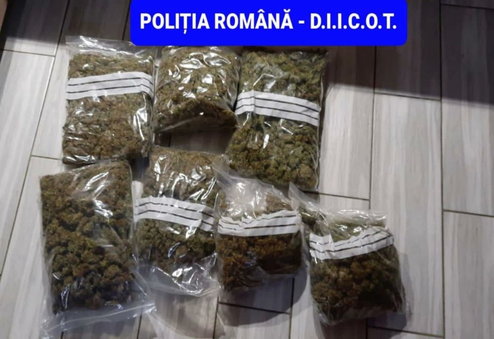 Gălățean arestat preventiv pentru trafic de droguri de risc în formă continuată