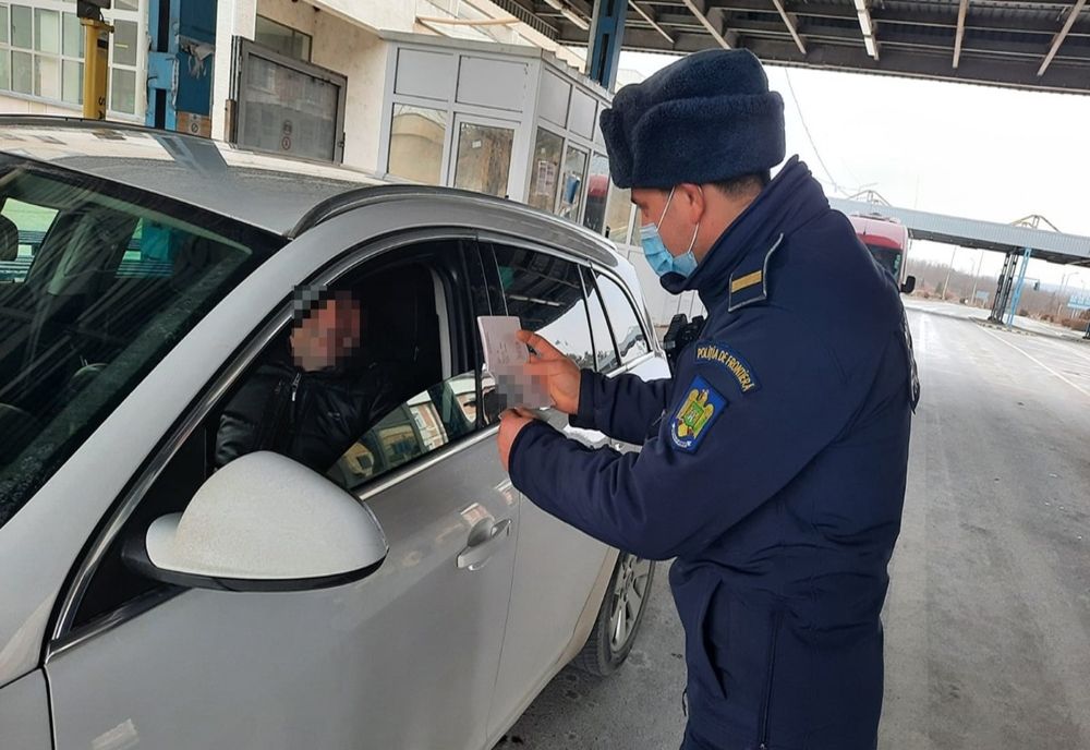 A încercat să iasă din țară cu autoturismul, deși avea permisul suspendat