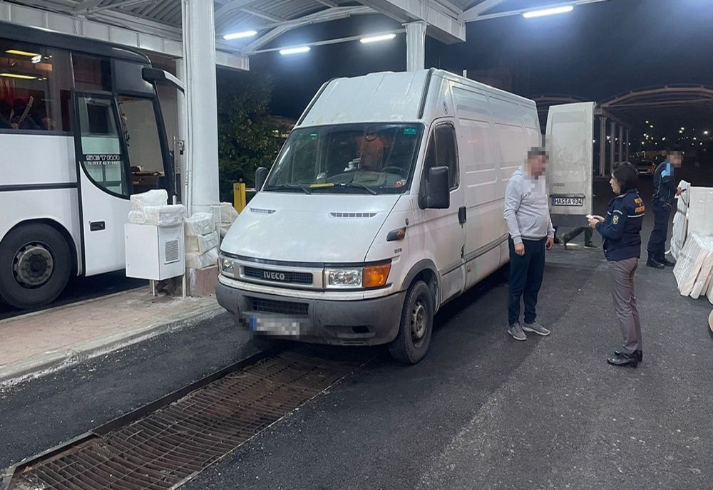 Document fals cumpărat cu 400 de euro, descoperit la controlul de frontieră