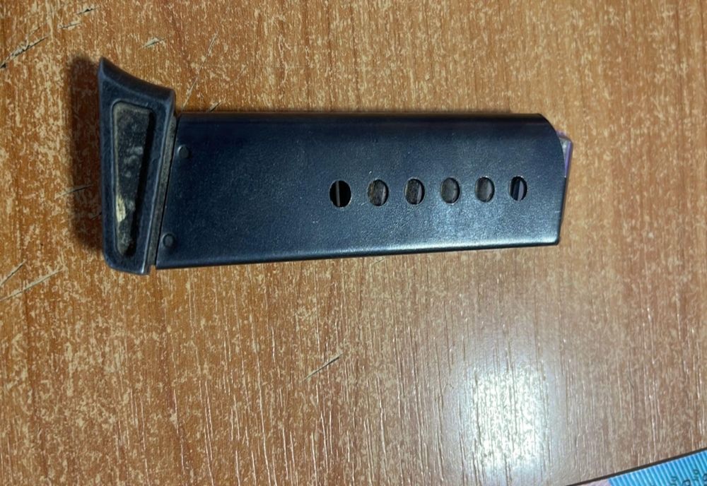 Încărcător cu şase cartuşe cu glonţ, descoperit la P.T.F. Oancea