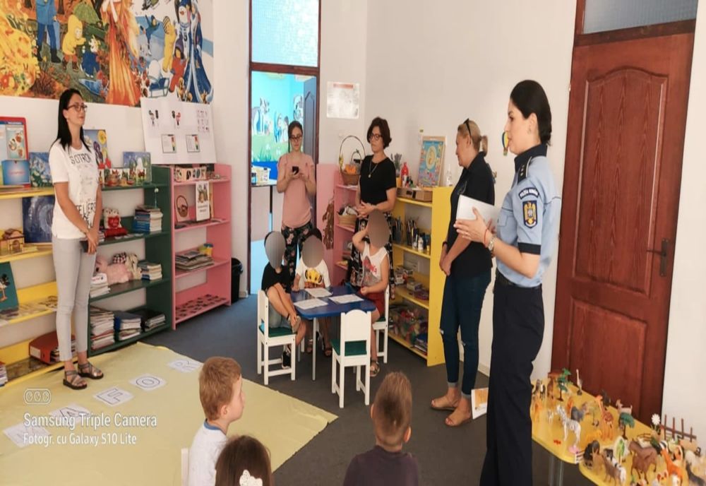 Prevenirea victimizării minorilor constituie o prioritate constantă a Poliției Române