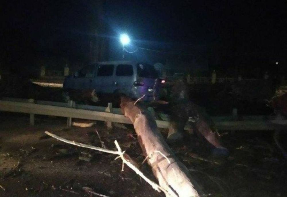 Intervenții ale pompierilor de la ISU Galați în urma fenomenelor meteorologice