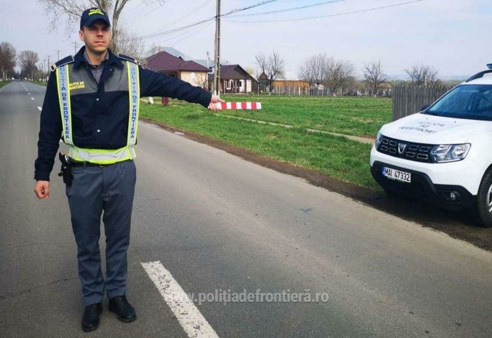Le-a declarat polițiștilor că a uitat permisul de conducere acasă, dar el nu deține permis pentru nicio categorie