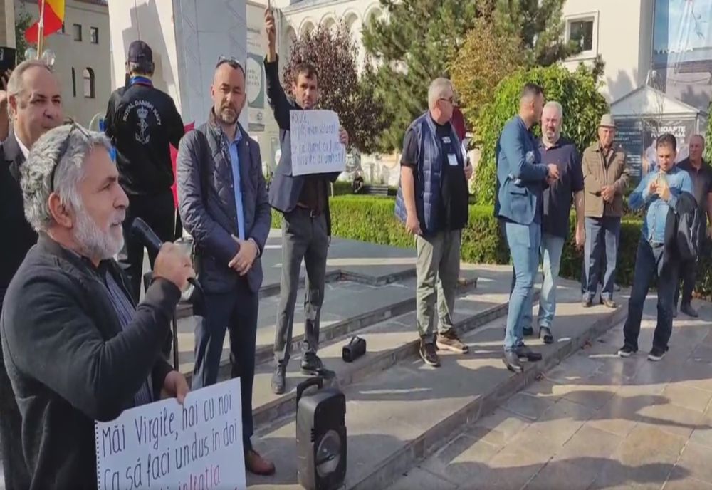 Protest firav organizat la Galați de Grupul de inițiativă civică "România iese în stradă"