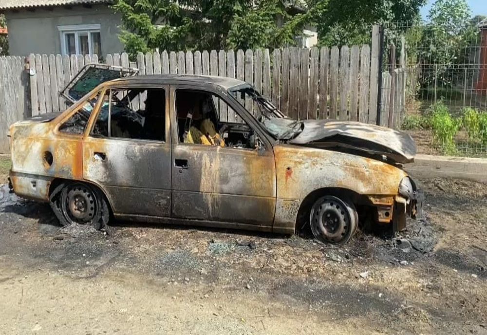 Un bărbat de 31 de ani din Piscu a incendiat intenționat un autoturism