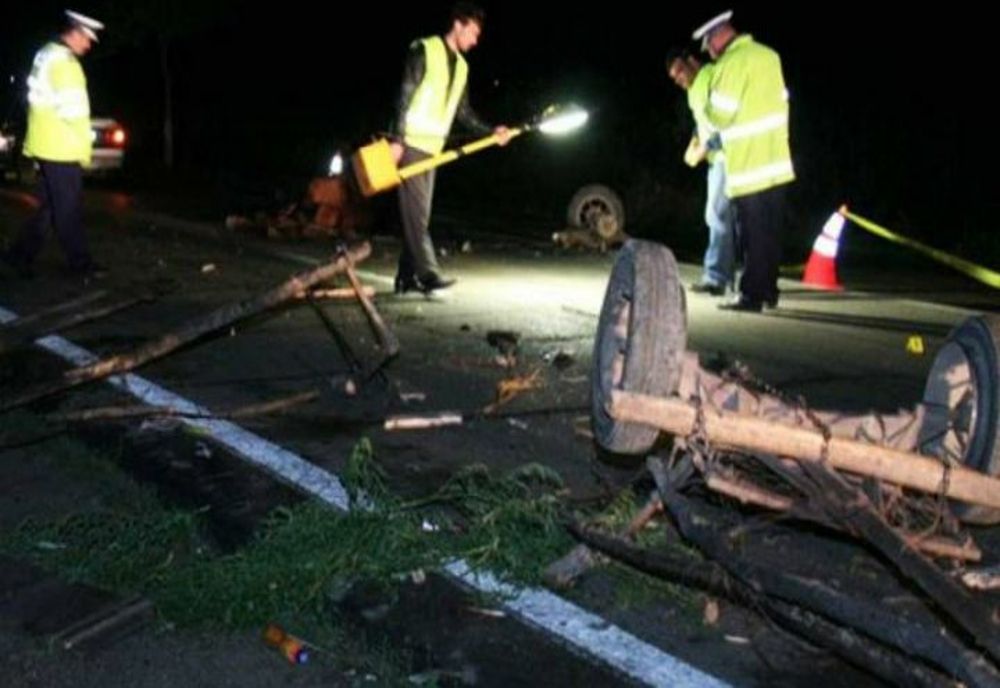 Un gălățean a intrat cu mașina într-un cap de pod și a ricoșat într-o căruță. În urma evenimentului căruțașul a fot rănit