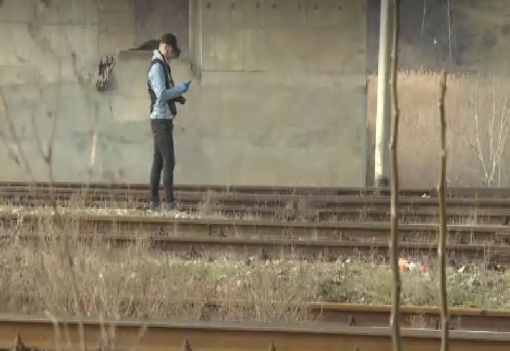 Bărbat de 48 de ani găsit decedat între șinele de cale ferată, sub un pod din Galați