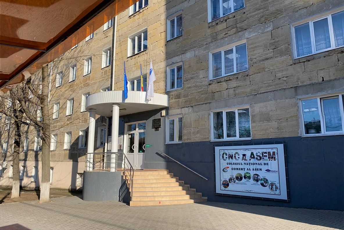 Colegiul Național de Comerț al ASEM din municipiul Chișinău, Republica Moldova s-a înfrățit cu Colegiul Economic „Virgil Madgearu” din municipiul Galați