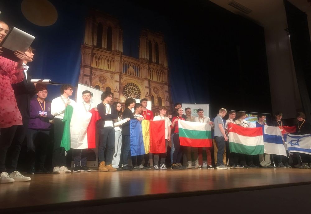 Echipa Olimpică de Matematică a României, rezultat excelent. Locul I la individual și locul II pe echipe!