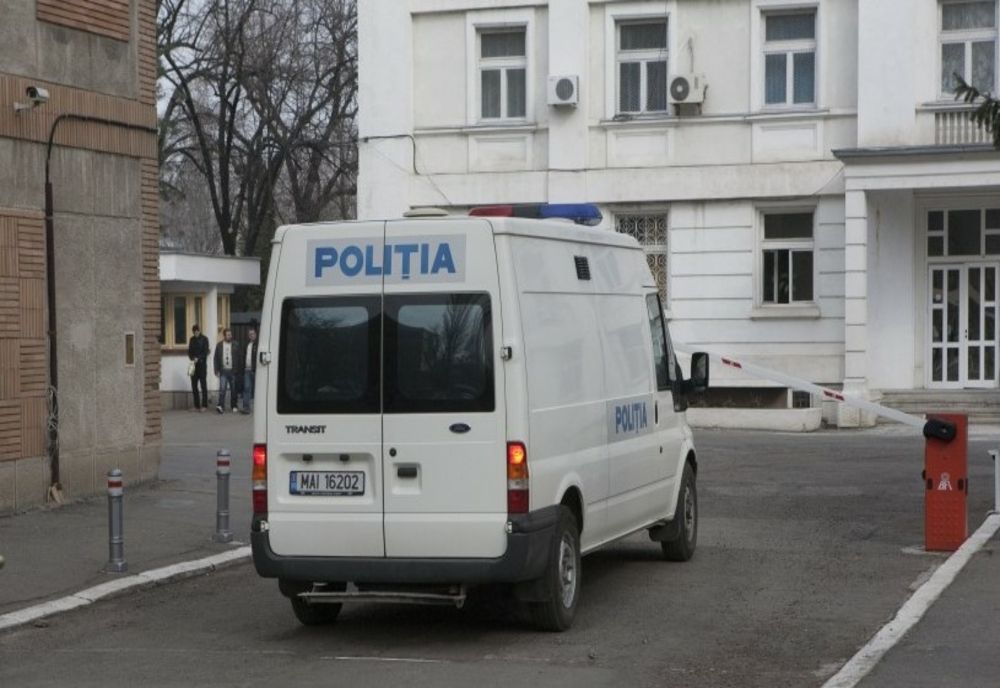 Gălățean, elev la o școală postilceală, arestat preventiv pentru amenințate cu acte de violență și cu moartea a două colege de clasă