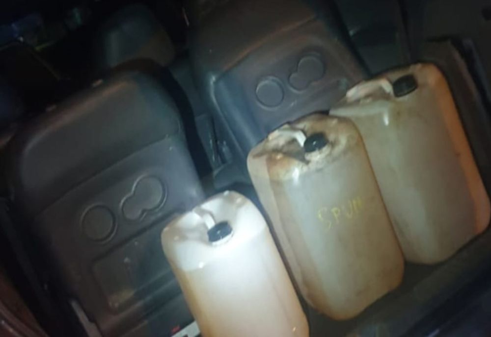 Doi tineri satul Cuza Vodă, județul Galaţi, cercetați sub control judiciar pentru comiterea a 6 furturi de combustibil prin perforarea rezervorului