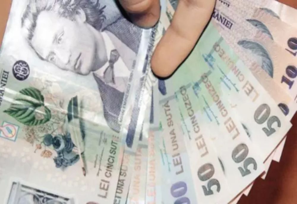 Doi gălățeni bănuiți că ar fi pătruns prin efracție în imobilul unui buzoian de unde ar fi sustras o cutie de valori cu suma de 1200 de lei și alte bunuri