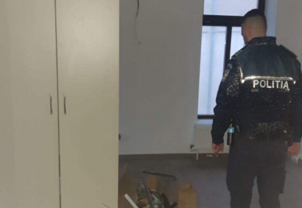 Înşelăciuni în domeniul contractării de mobilă la comandă. Percheziţii în Galaţi şi în alte judeţe