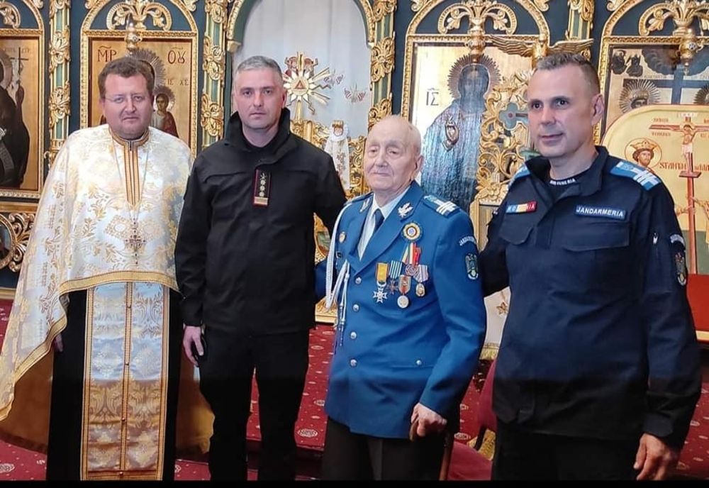 Jandarmii gălățeni se pot mândri cu ultimii doi veterani de război pe care îi celebrează anual